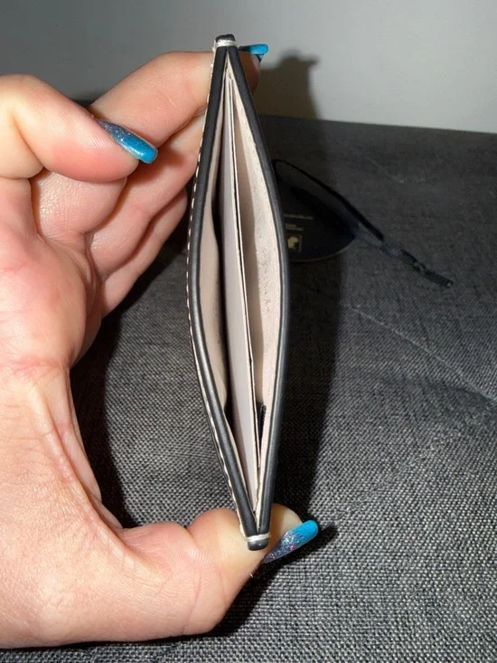 Kate Spade x Disney Minnie Mouse Card Holder - Picture 8 of 8